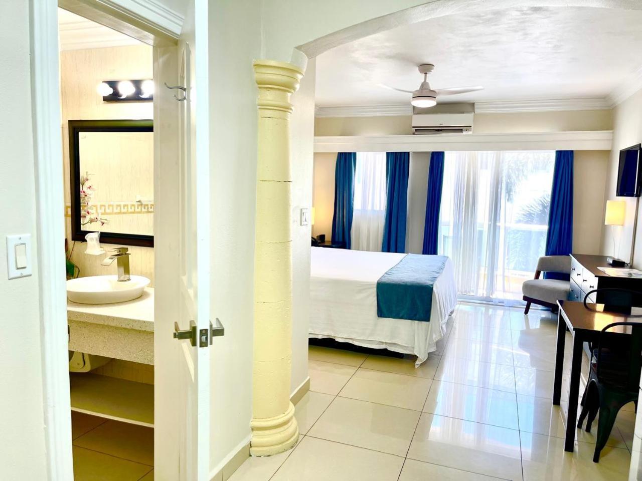 Baker'S Suites Bahía de Simpson Exterior foto